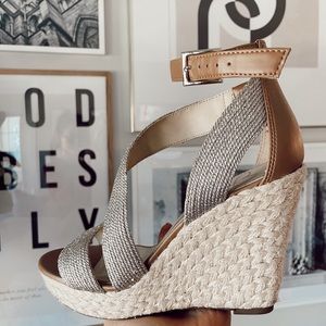 NUDE WEDGES